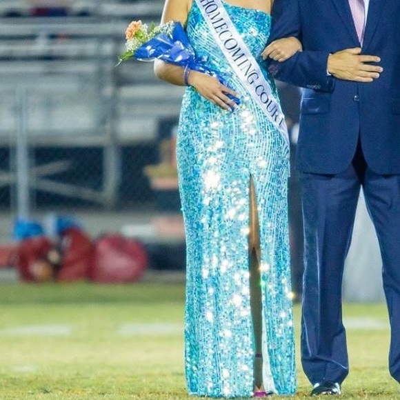 Mac Duggal Sequin Formal Dress - Picture 3 of 6